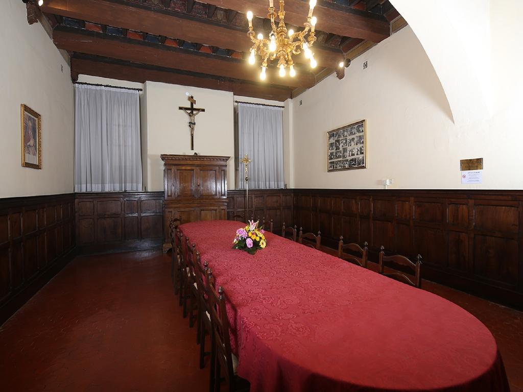 Casa Di Santa Francesca Romana A Ponte Rotto Екстериор снимка