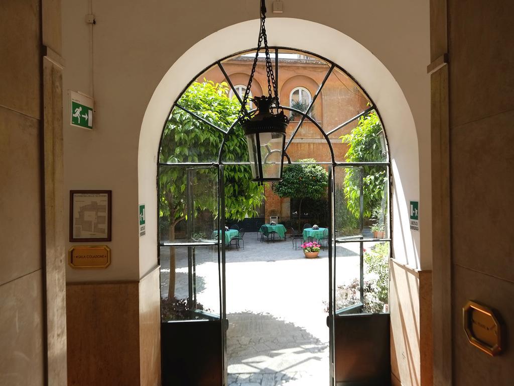 Casa Di Santa Francesca Romana A Ponte Rotto Екстериор снимка