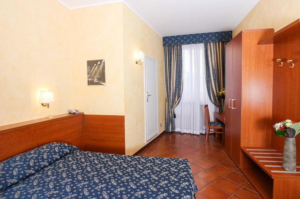 Casa Di Santa Francesca Romana A Ponte Rotto Екстериор снимка